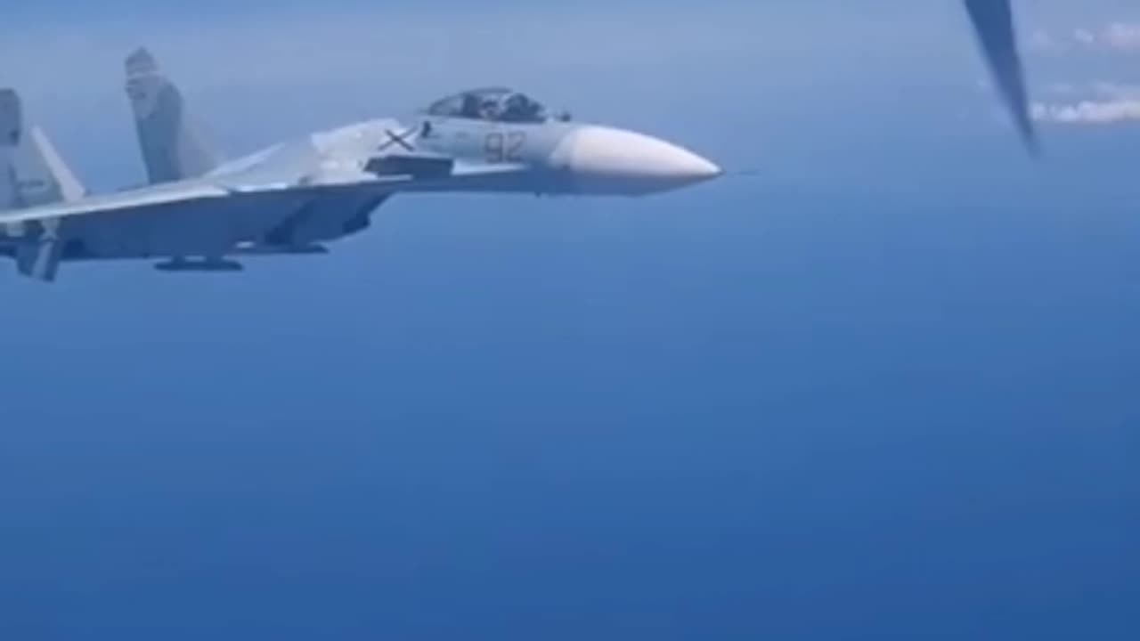 Su-27 fighter jet