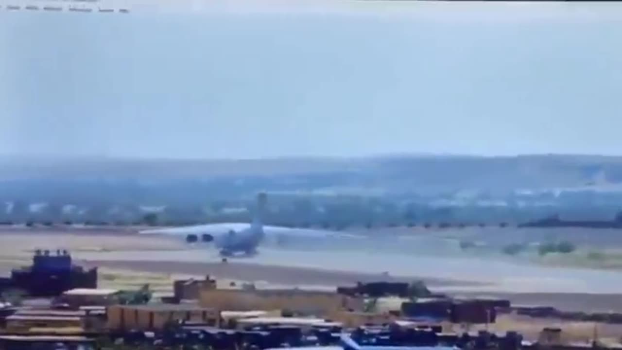 A Russian IL76 Cargo Plane Used by Wagner Goes Off of the Runway at an Airport in Mali(Insane)