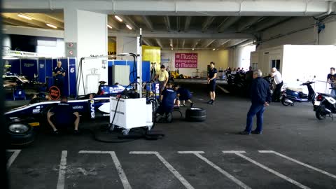 Monaco F2 Tyre change practice