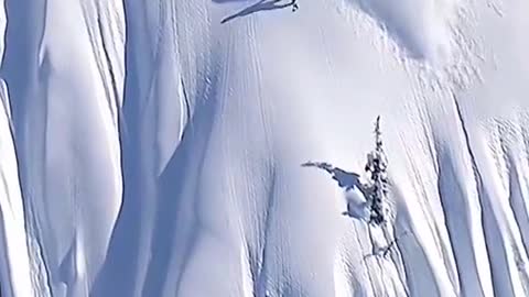 Is this a race with death#skiing #snowboarder