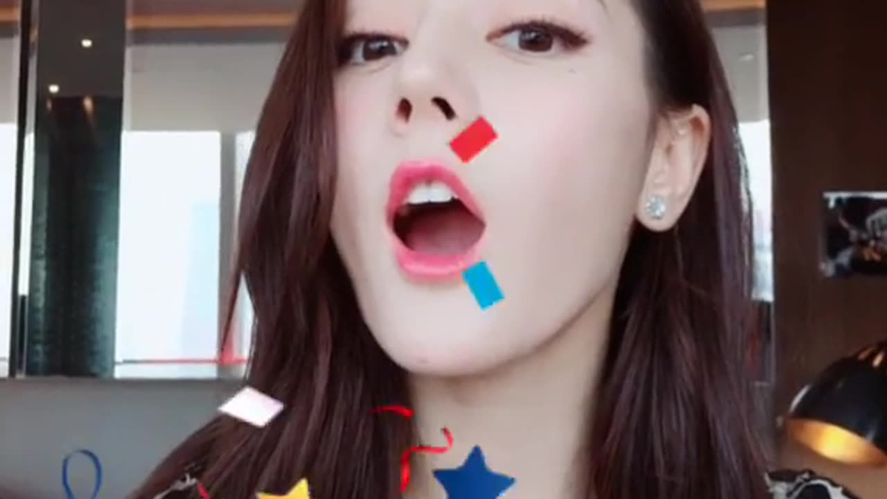 Try out what other special effects don't block your face