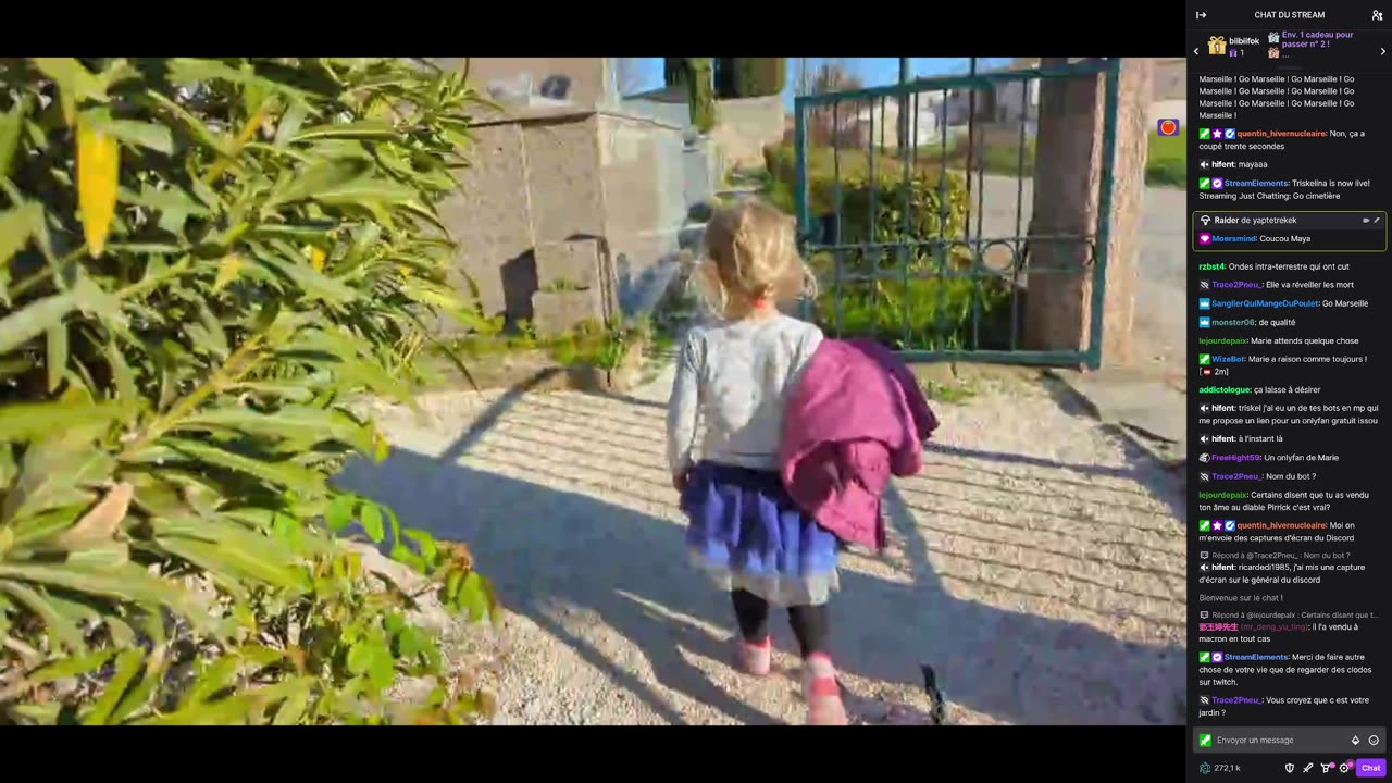 2023-03-28 (3bis) - "Ta veste pue" - Twitch Triskelina (version avec chat)