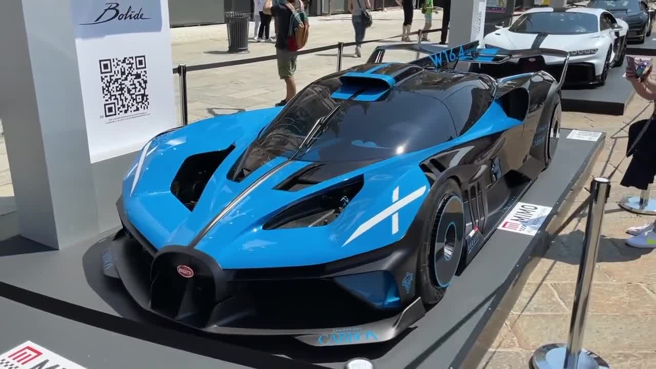 The speed is up to 500km. It only takes 2.1s for 100km# Super Run # Bugatti