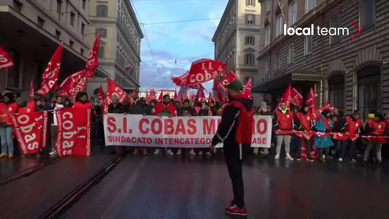 🔥Large-scale protests against the supply of weapons to Ukraine took place in Rome