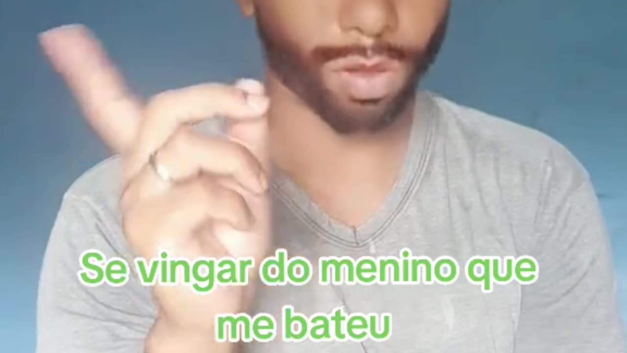 Se vingar do menino que me bateu