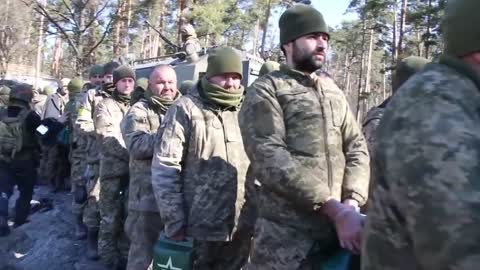 Mass surrender of the soldiers of Armed Forces of Ukraine in the vicinity of Kyiv