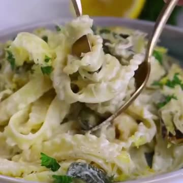 DELICIOUS EASY TO MAKE ROASTED GARLIC AND LEMON PASTA RECIPE - VEGAN