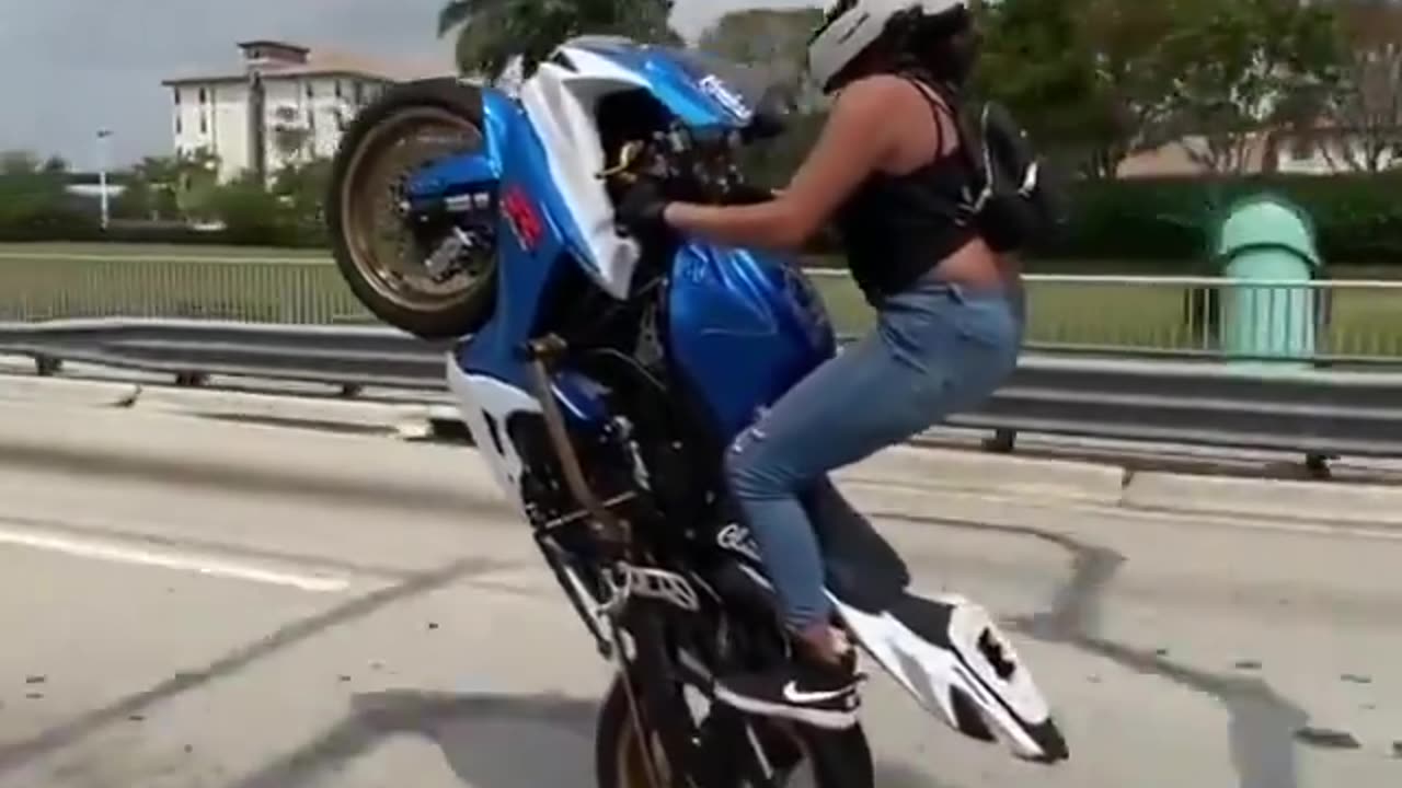 Sexy or Stupid? Leave Your Comment!
