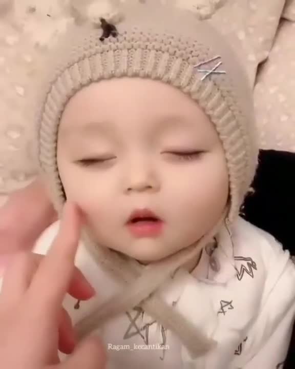 Sleeping baby is so cute look ☺️ Cute Baby☺️