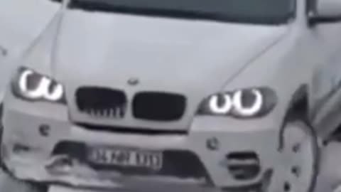 Bmw x5 vs snow