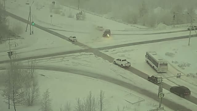 see how car lost control in snow and what happened after that