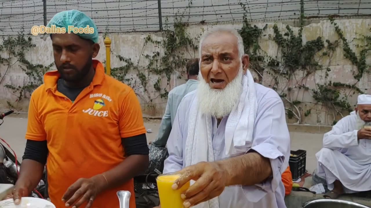 Hard working Old man Making And Selling Mango Juice| Ice Mango Milkshake Summer Energy Street Drink