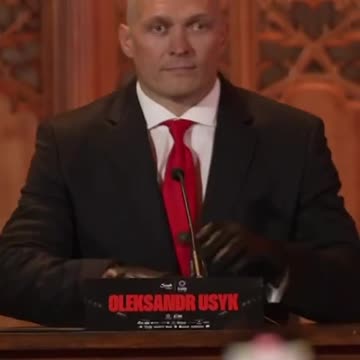 Agent 47. Oleksandr Usyk has arrived for the #FuryUsyk2 press conference dressed as Hitman