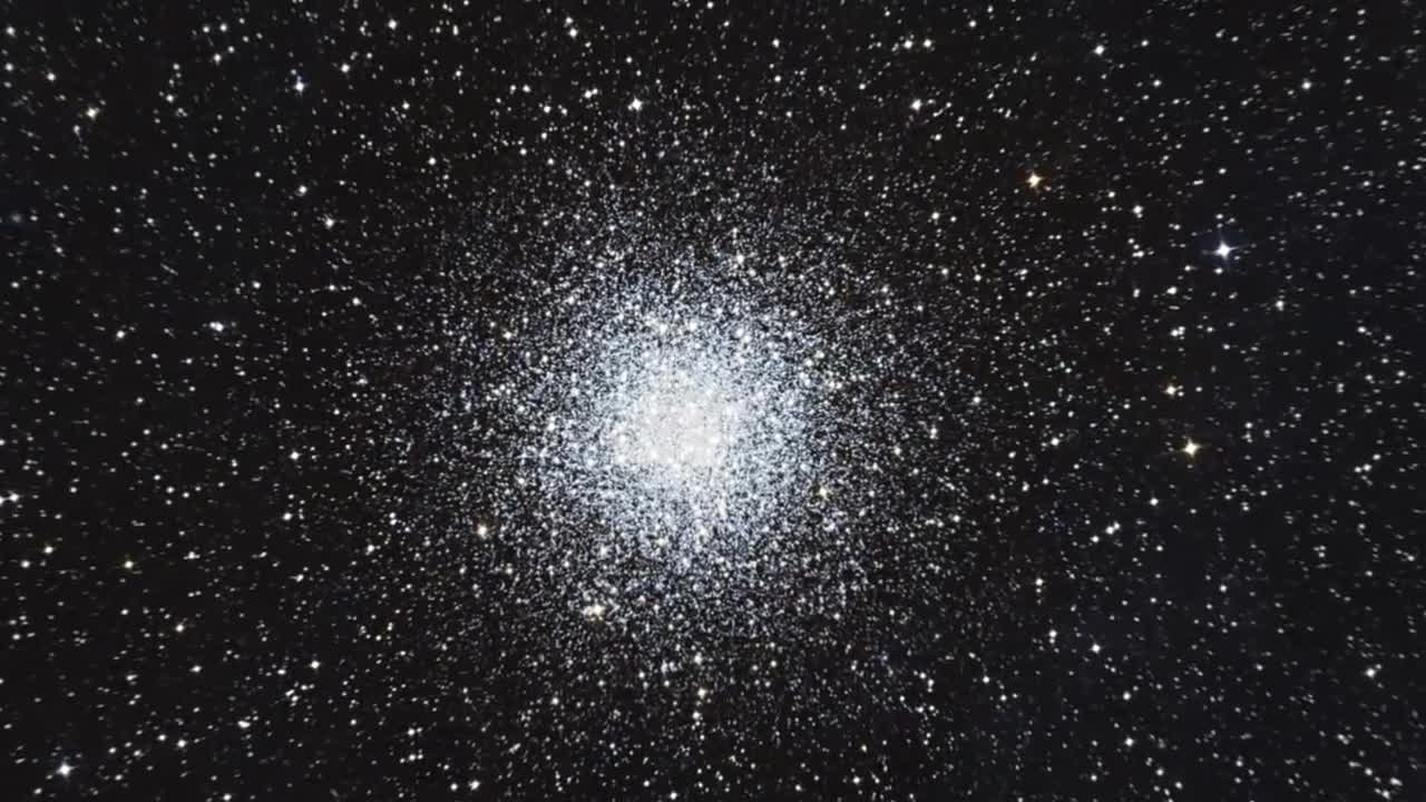 Zooming in on the globular star cluster Messier 55