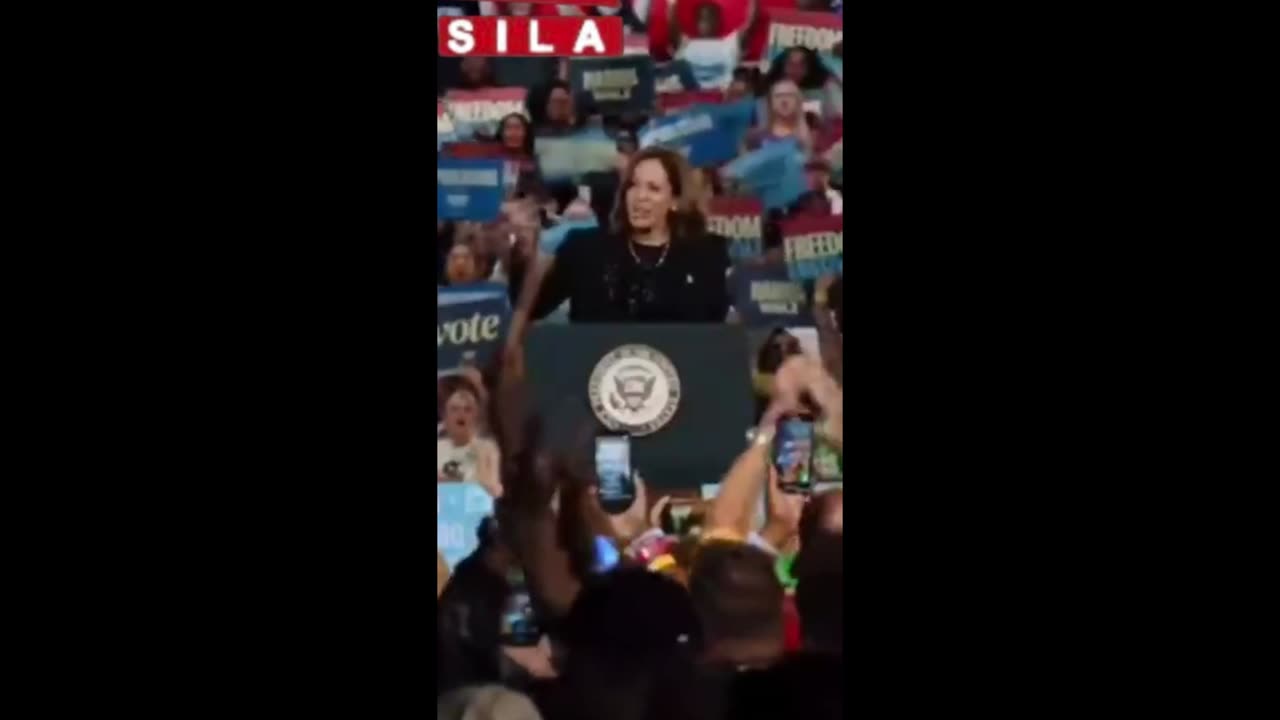 : Hecklers interrupt Kamala Harris' speech in Wisconsin