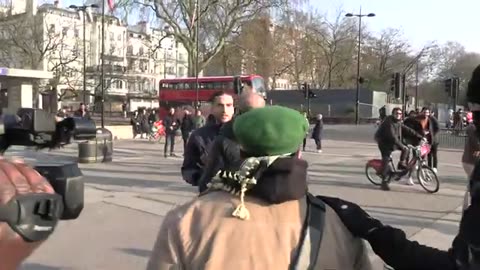 Fight at Speakers Corner Marble Arch Armed Police Turn up