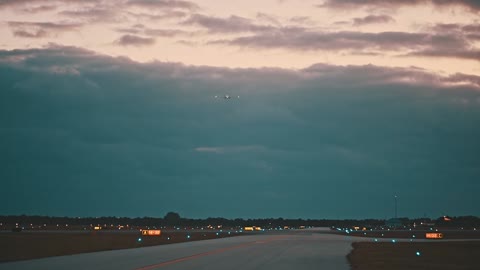 AERONAVE DECOLANDO DA PISTA