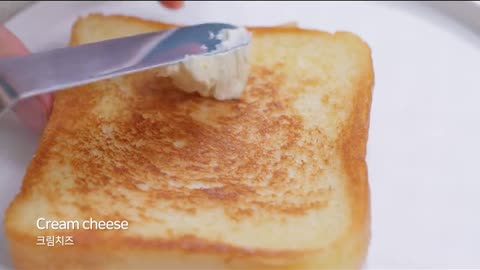Beautiful and delicious Cloud Egg toast recipe: Homemade specialty brunch