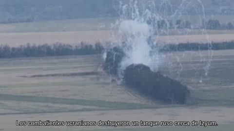 Los combatientes ucranianos destruyeron un tanque ruso cerca de Izyum.