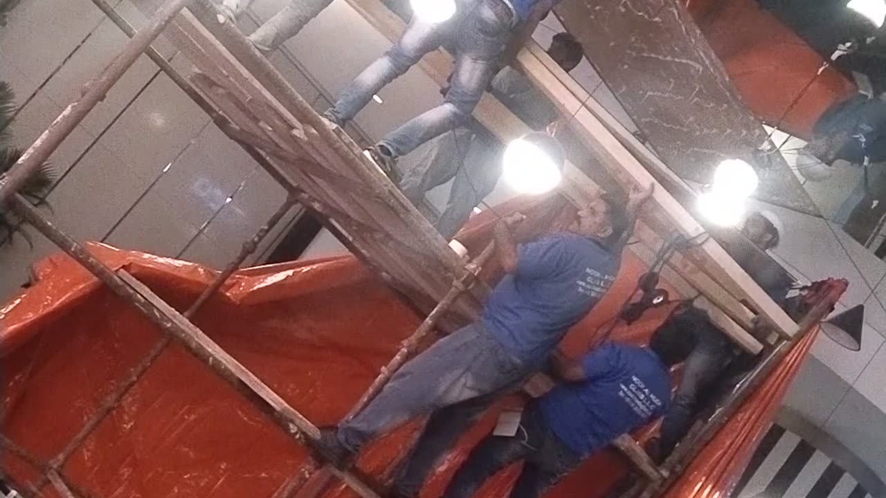 How change roof Mirro| Mirro changing Hyde hotel Dubai |Glass work