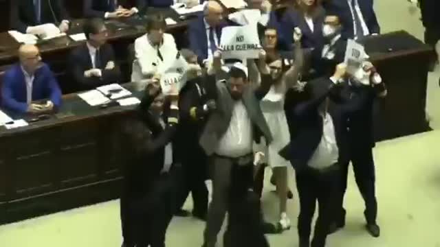 22.06.22 Italy Deputies rise up against Mario Draghi