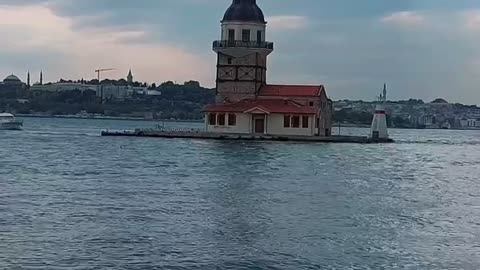 Travel in turkey - girl’s tower