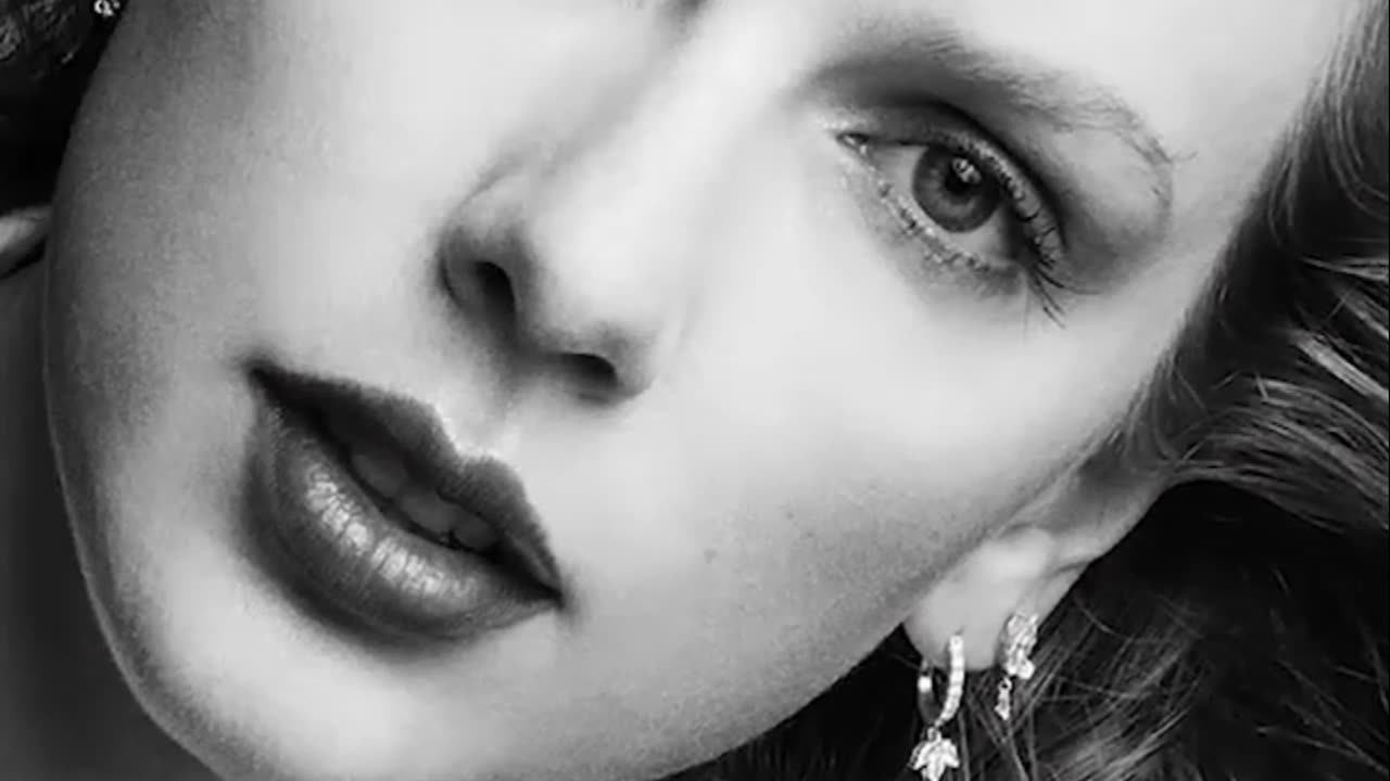 How Taylor Swift United the World: A Year of Light and Music