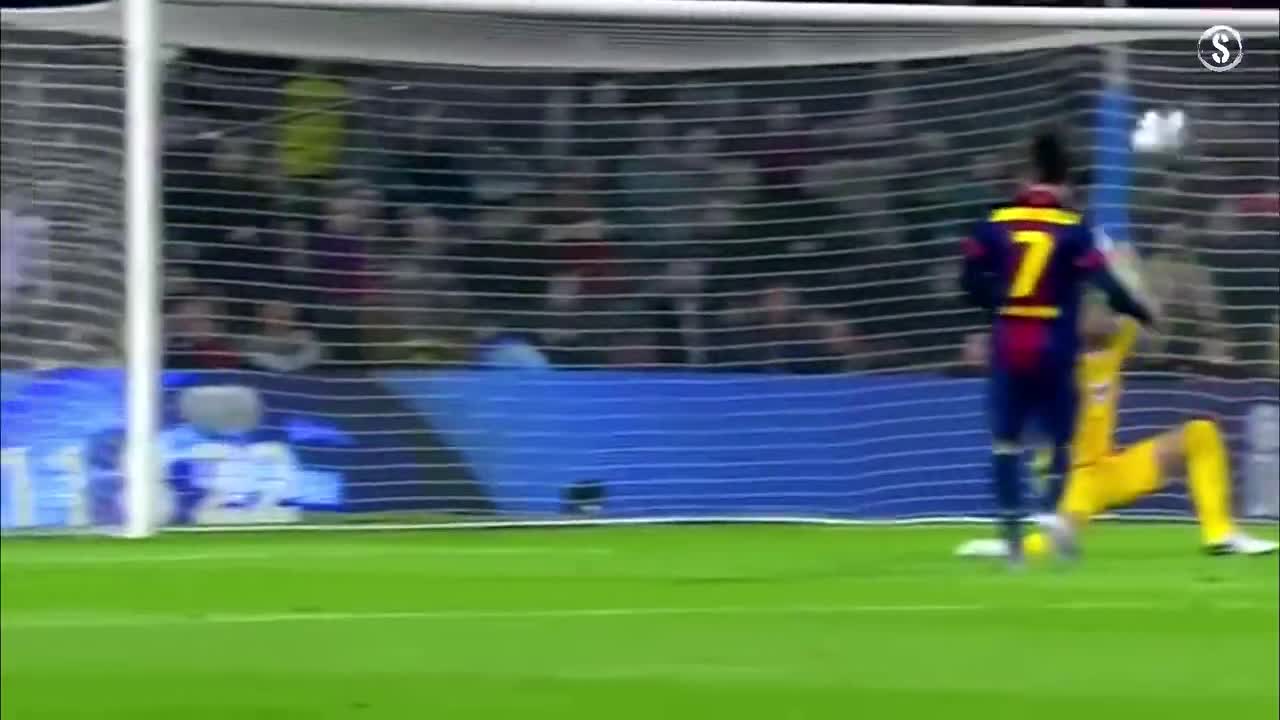 Top 20 unstoppable dribbling skills from Lionel MESSI 2022