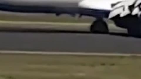 another, #Boeing, 737, loses wheel, #attack,