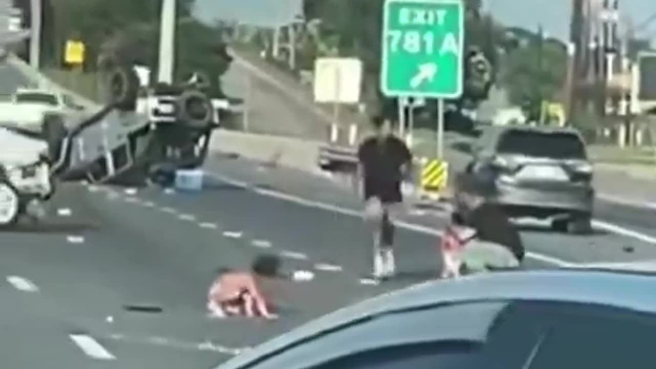 SHOCK VIDEO: Toddlers flung onto Texas highway after being ejected from car