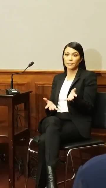 Kourtney Kardashian meets with congressional leaders about cosmetics reform