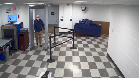 6134RHOBG3G308CLobby8Entrance_2021-01-06_04h40min00s720ms.mp4