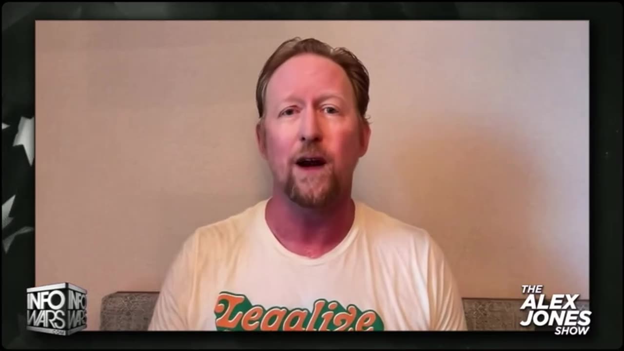 Navy Seal Sniper Robert O'Neil who they say shot Bin Laden: Something's Off about This