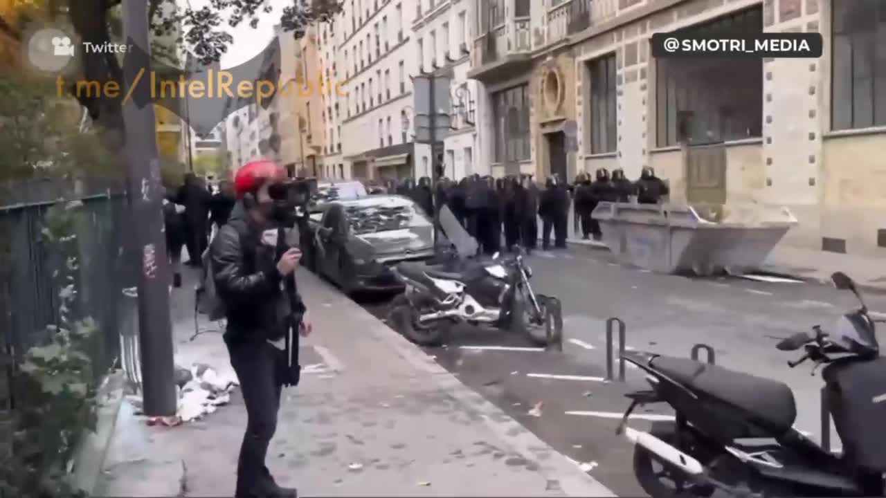 RIOTS overtake the streets of Paris