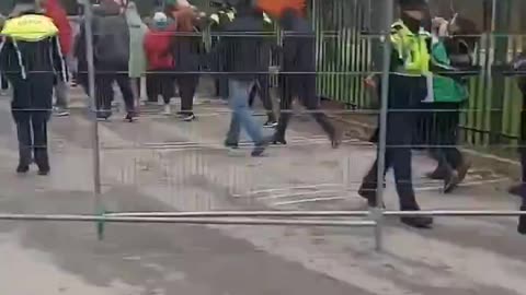 Athlone Protesters opposed to mass illegal immigration into Ireland pass Gardai