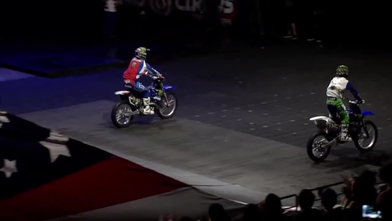 Jumping with motorbikes