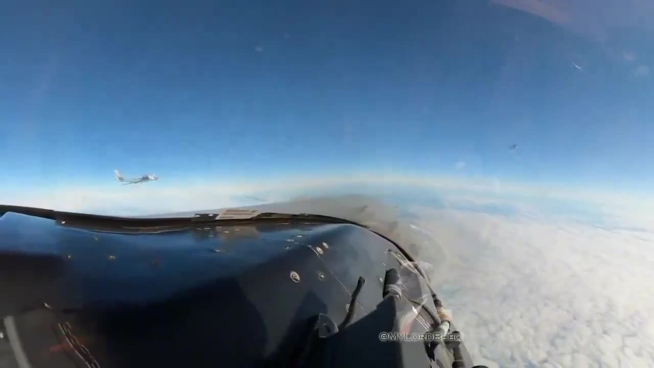 Top Gun: SU-35 vs. F-16 Near Alaska