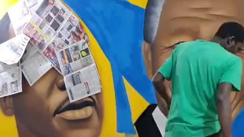 The best video to draw a face on the wall