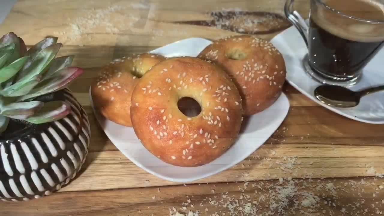 Almond flour keto bagels.