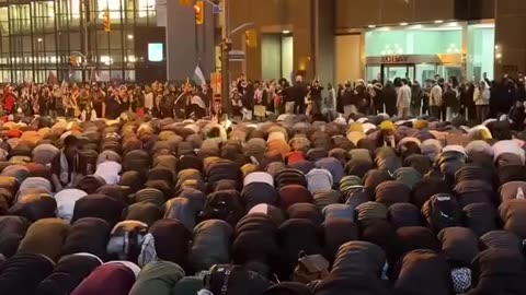 There are over 100 mosques in Toronto, but why do Muslims pray on the street?