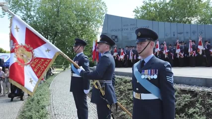 Polish Airmen Fighting for Freedom