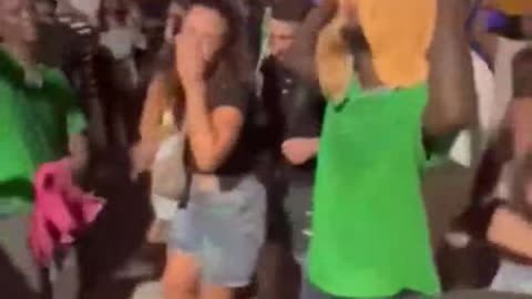 Fajkeverő vitustánc Lampedusán