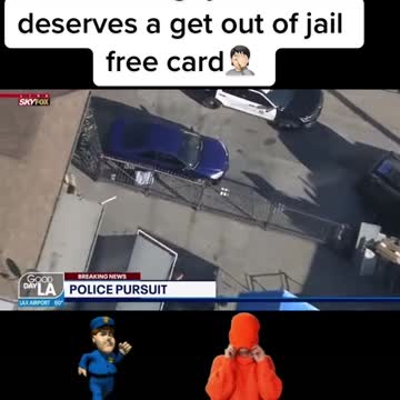 These cops must not have played Hide And Seek much! LOL