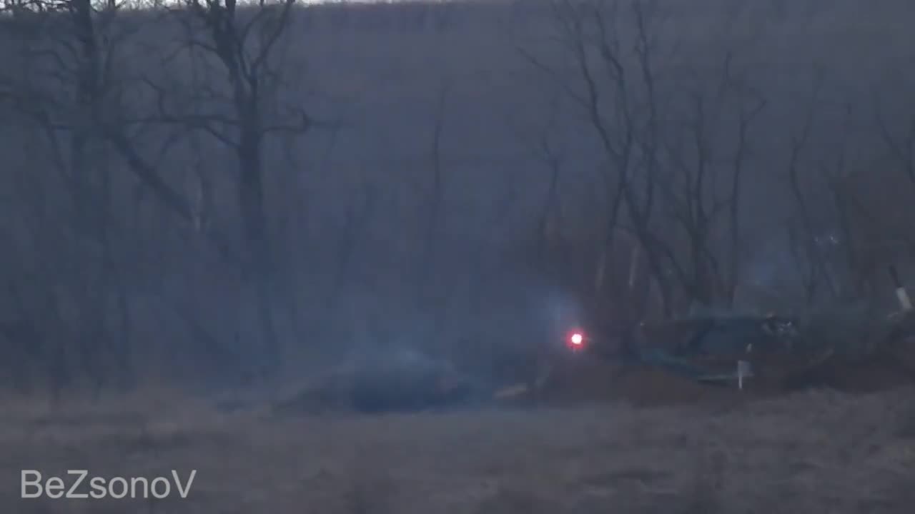 Russian ATGM Operator hit Ukrainian Bunker