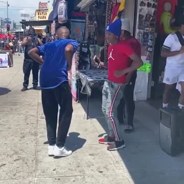 This dance will definitely cheer you up (and make you dance!)