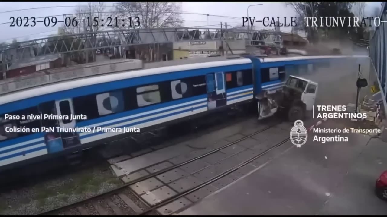 MOST UNBELIEVABLE TRAIN CATASTROPHES EVER FILMED