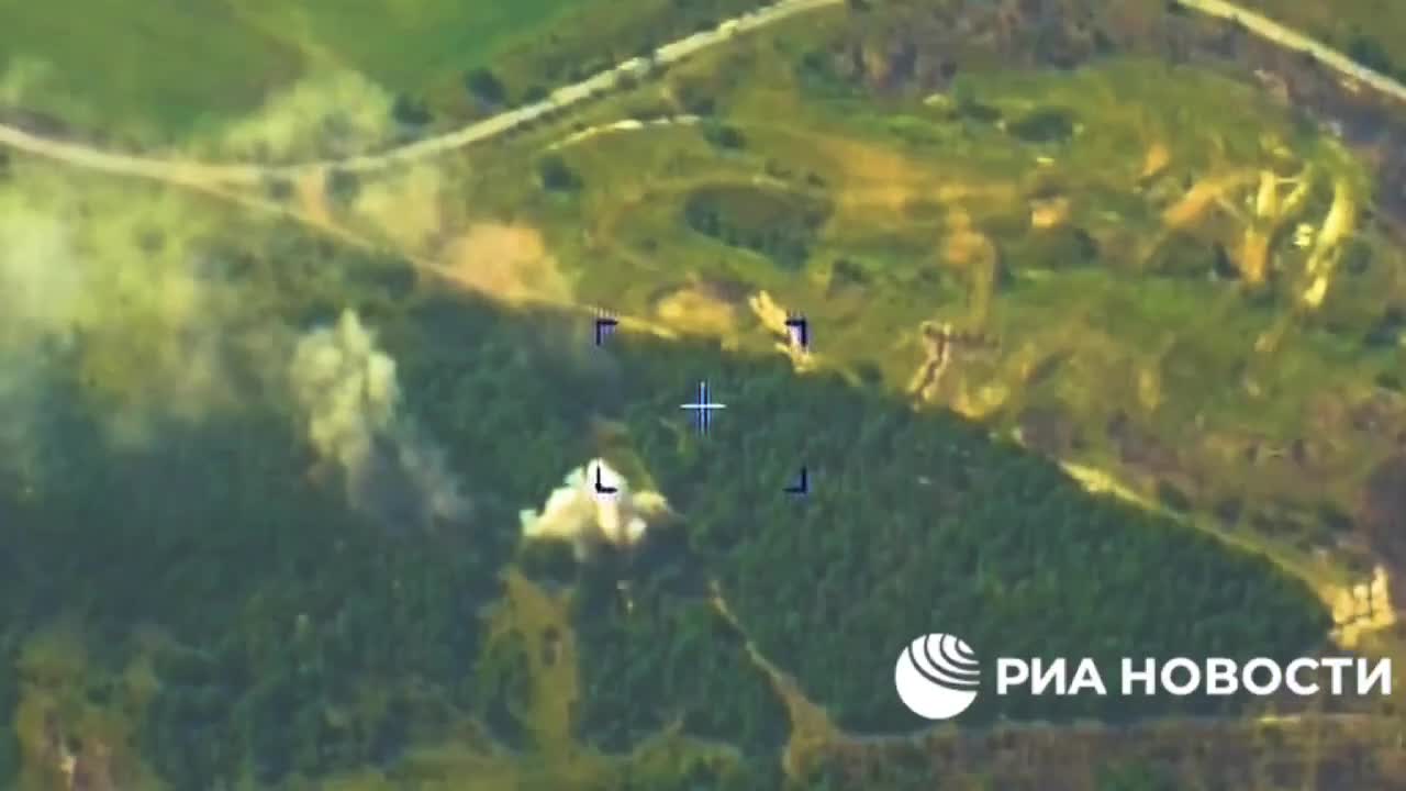 Ukraine War - Destruction of a Ukrainian self propelled gun by Russian artillery fire