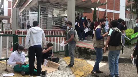 Avanza plantón de estudiantes de microbiología de la UIS