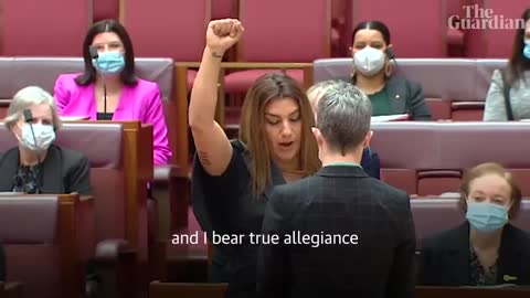 Australian senator calls the Queen a "colonizer."