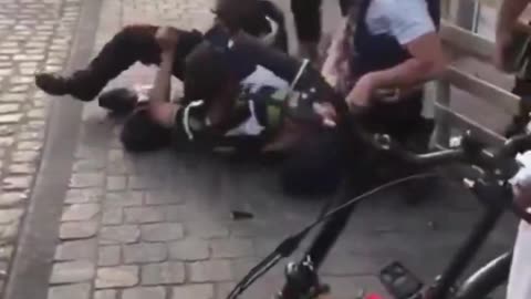 The Belgian police are stormed by an Islamic crowd. Our children will hate us for